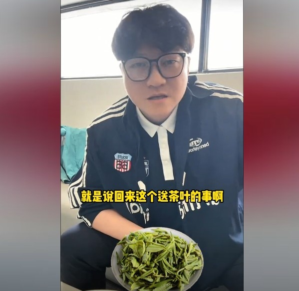 趙鵬：不太清楚賈秀全要球員買茶葉的段子，但這在現(xiàn)實(shí)中也正常