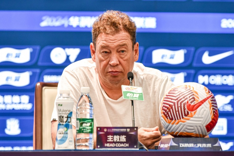 斯盧茨基：本賽季爭冠隊(duì)伍有5支 上次主場贏國安是15年對(duì)我沒影響