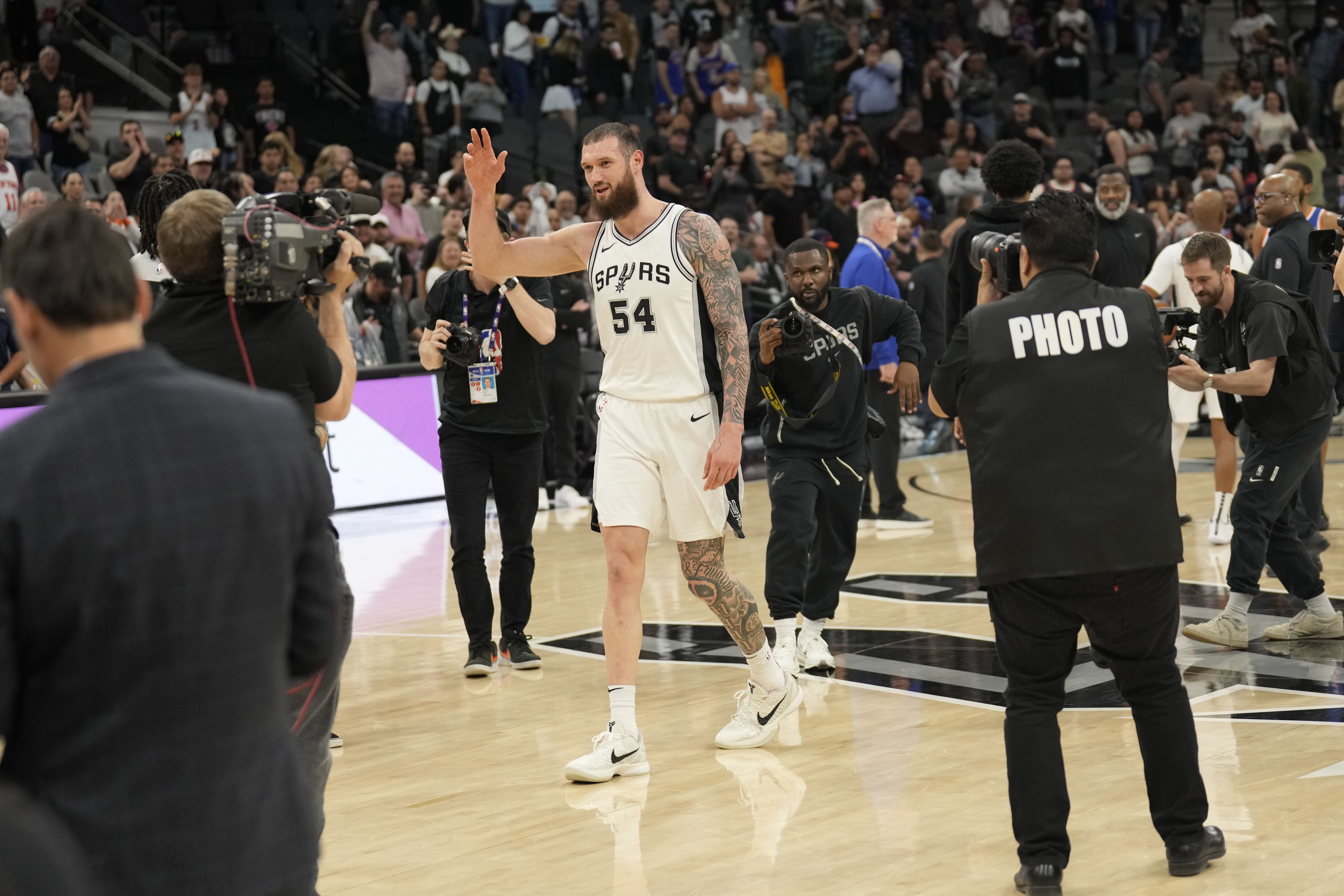馬穆談被球迷喊MVP：有片刻我靈魂出竅 這真的發(fā)生了嗎？